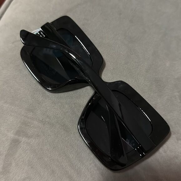 Large Black Rhinestone Sunglasses Rectangle Frame - Large BRAND NEW Dark Tint - Picture 3 of 3